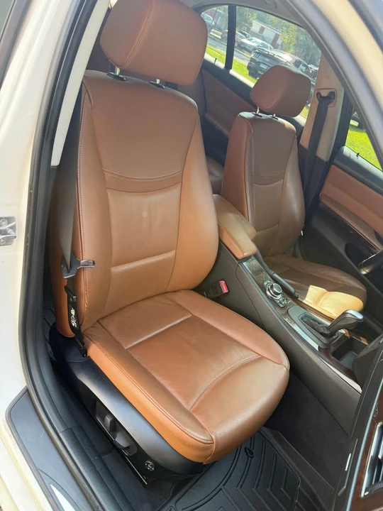 2011 BMW E90 3 Series Sedan - Image 9 of 12