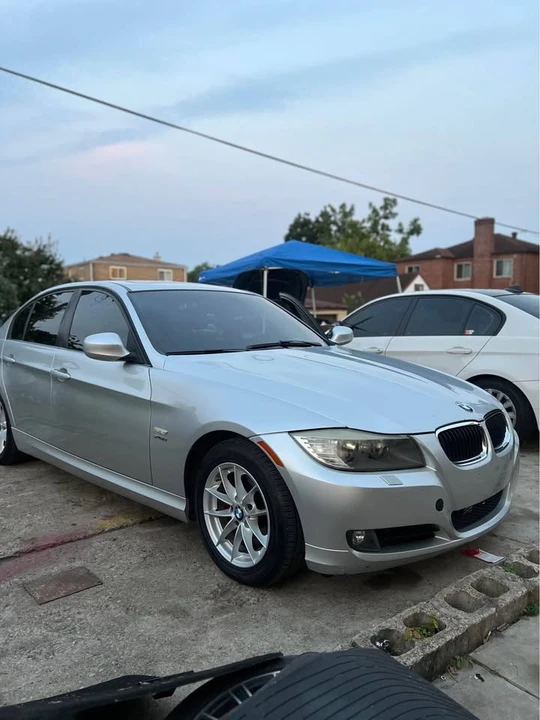 2011 BMW E90 3 Series Sedan - Image 3 of 10