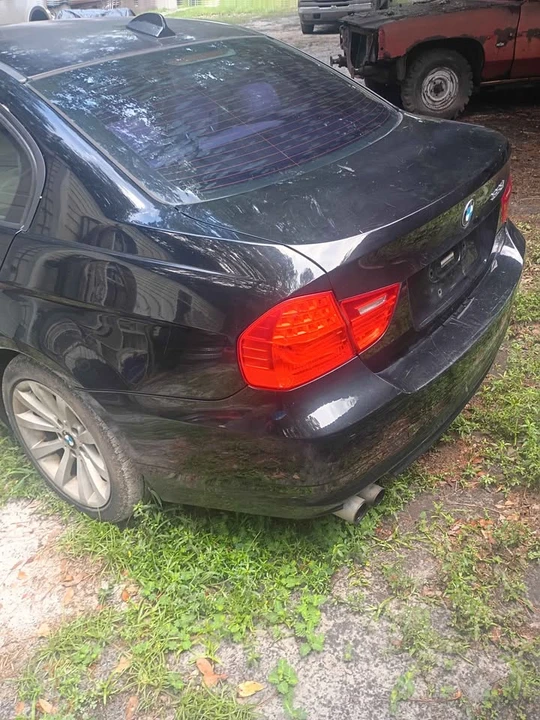 2011 BMW E90 3 Series Sedan - Image 3 of 5