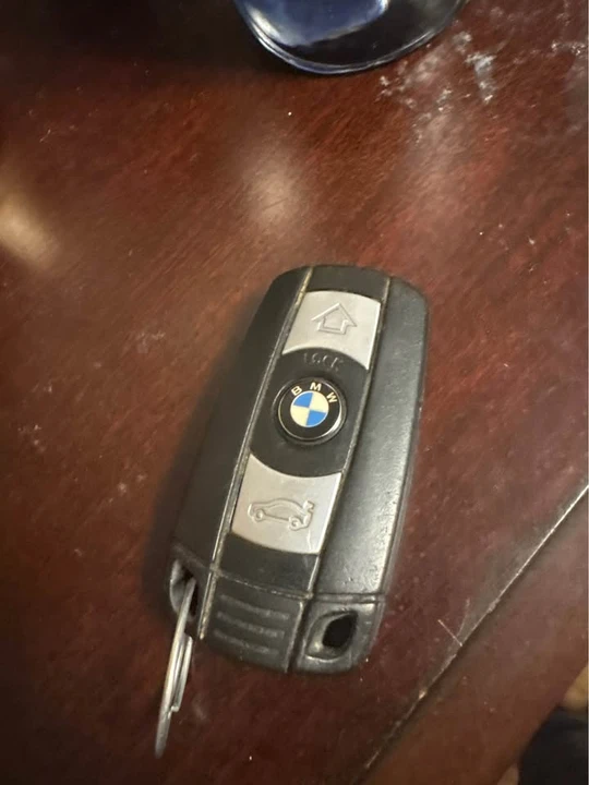 2011 BMW E90 3 Series Sedan - Image 13 of 17