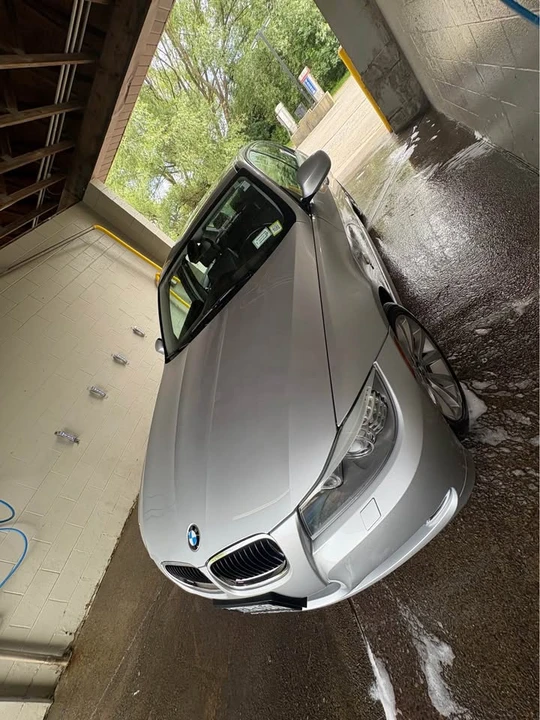 2011 BMW E90 3 Series Sedan - Image 2 of 17