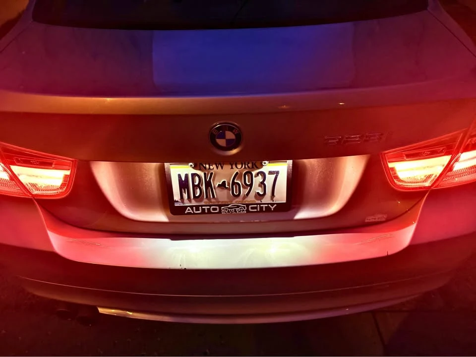 2011 BMW E90 3 Series Sedan - Image 10 of 17