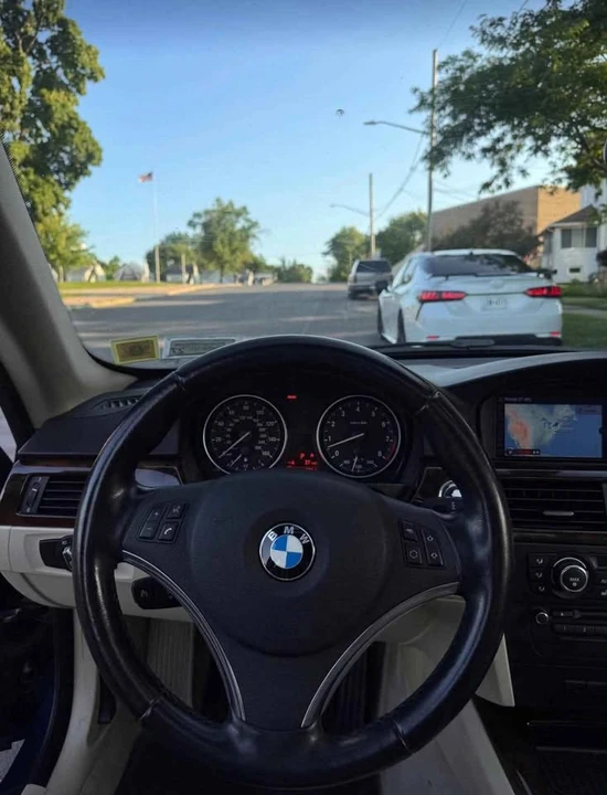 2011 BMW E90 3 Series Sedan - Image 9 of 15