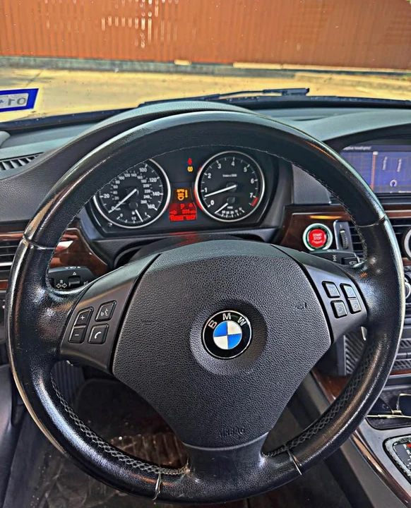 2011 BMW E90 3 Series Sedan - Image 2 of 10