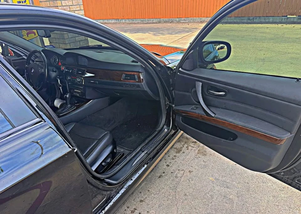 2011 BMW E90 3 Series Sedan - Image 3 of 10
