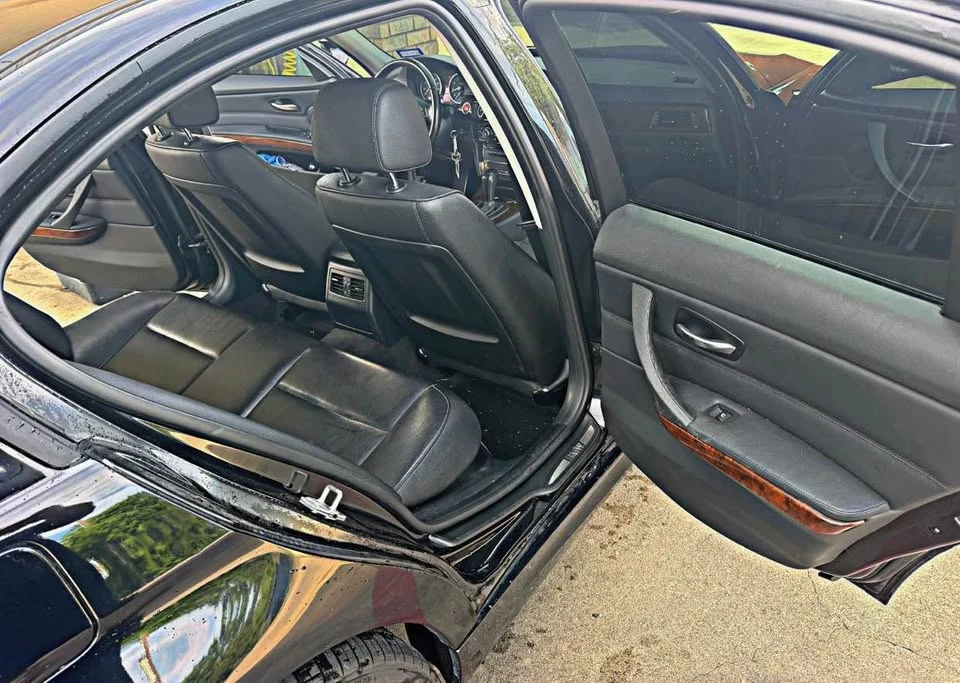 2011 BMW E90 3 Series Sedan - Image 4 of 10