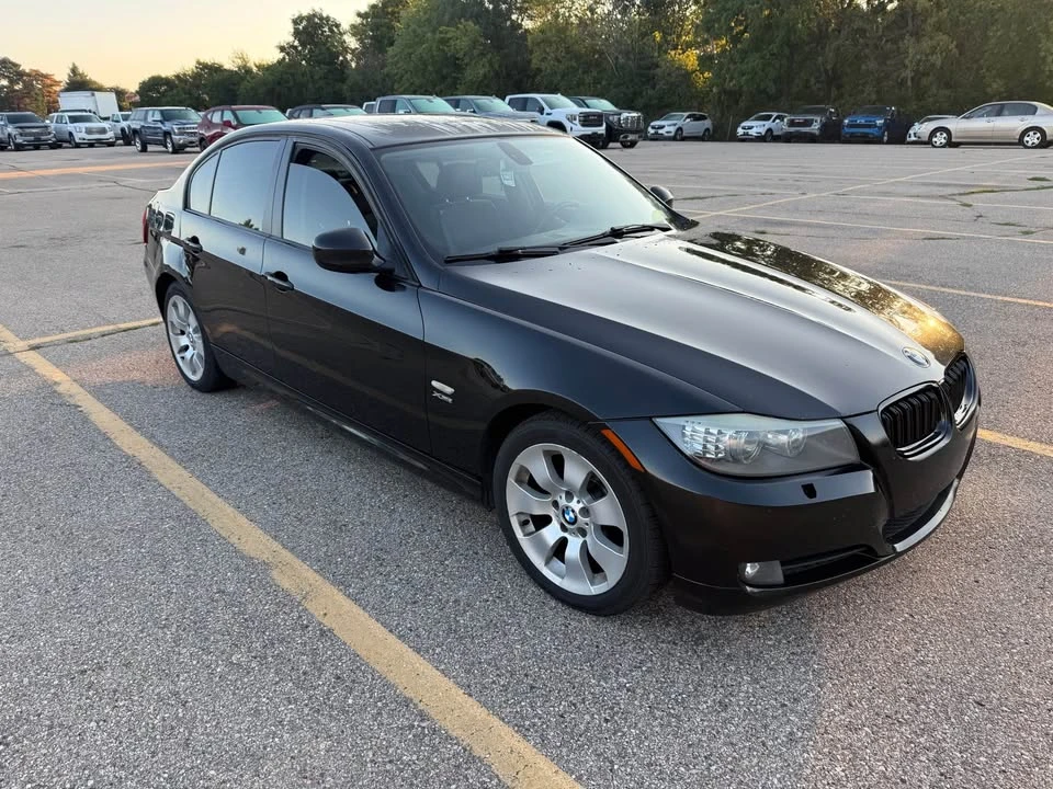 2011 BMW E90 3 Series Sedan - Image 4 of 9