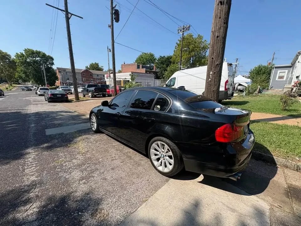 2011 BMW E90 3 Series Sedan - Image 6 of 6
