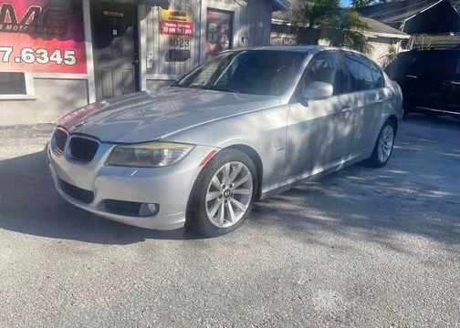 2011 BMW 3 Series 328i xDrive Sedan 4D