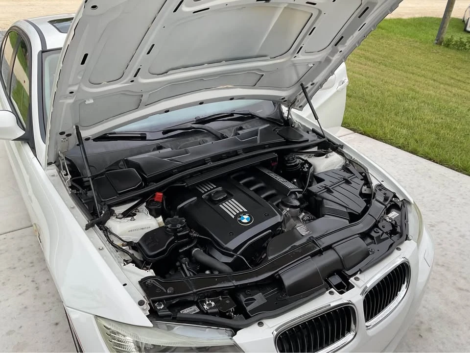 2011 BMW E90 3 Series Sedan - Image 18 of 20