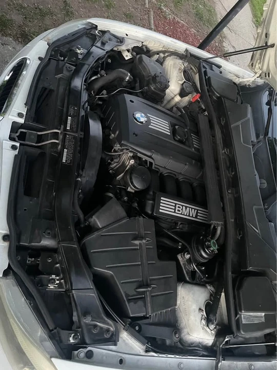 2011 BMW E90 3 Series Sedan - Image 7 of 14