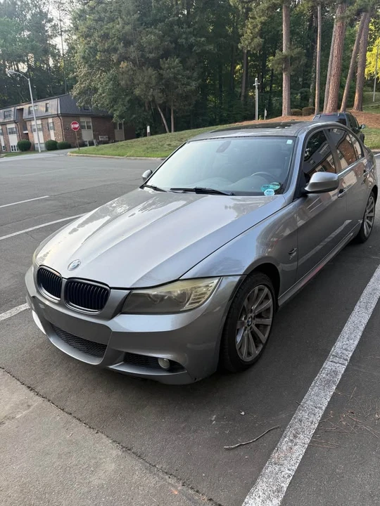 2011 BMW E90 3 Series Sedan - Image 6 of 6