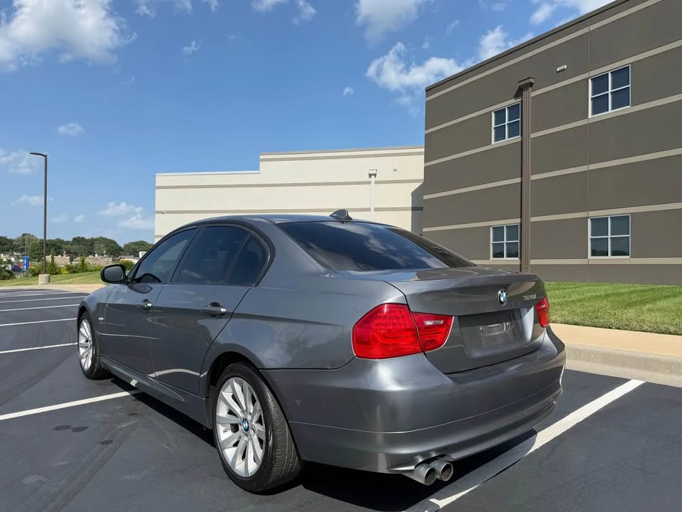 2011 BMW E90 3 Series Sedan - Image 5 of 20