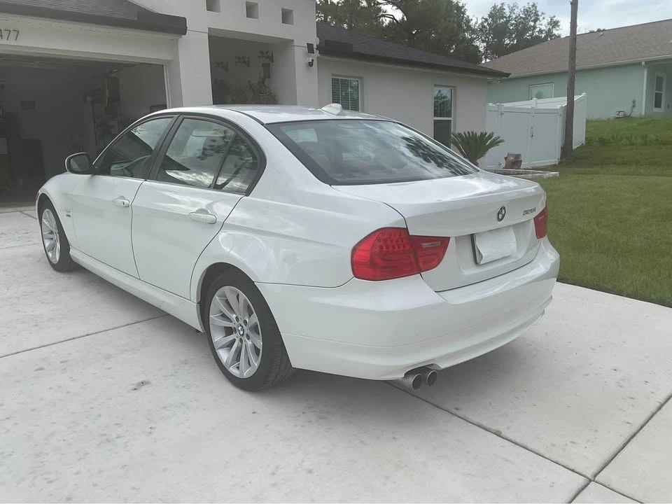 2011 BMW E90 3 Series Sedan - Image 3 of 20