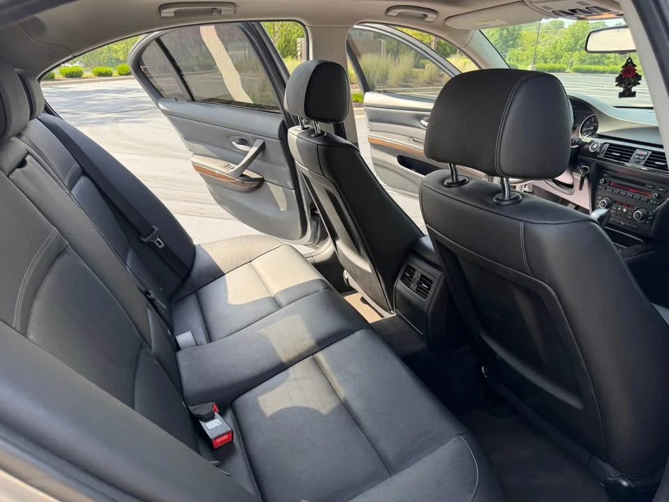 2011 BMW E90 3 Series Sedan - Image 13 of 20