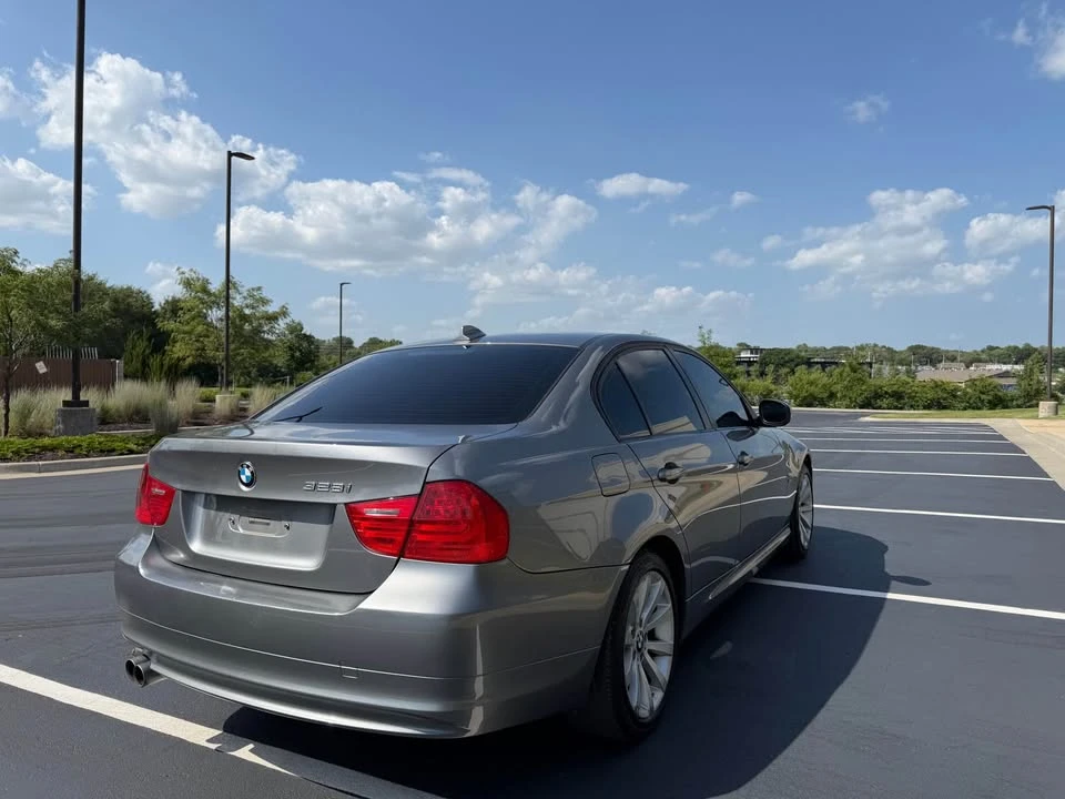 2011 BMW E90 3 Series Sedan - Image 7 of 20