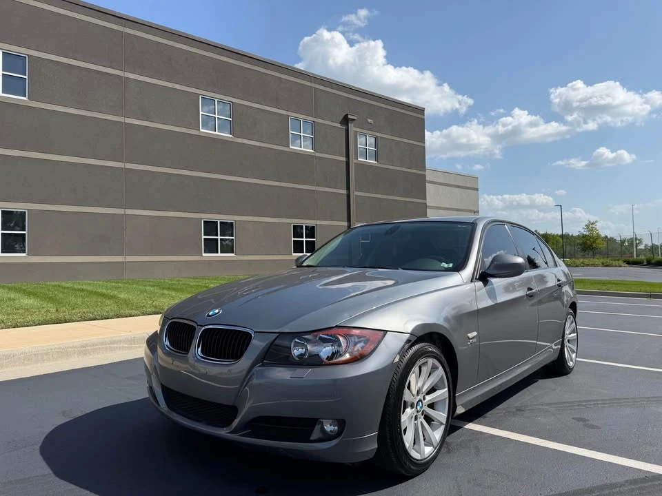 2011 BMW E90 3 Series Sedan - Image 2 of 20