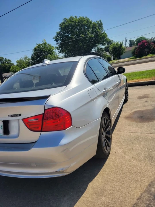 2011 BMW E90 3 Series Sedan - Image 5 of 13