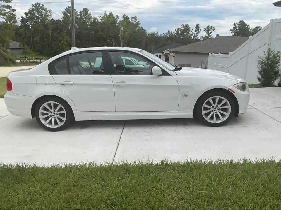 2011 BMW E90 3 Series Sedan - Image 6 of 20