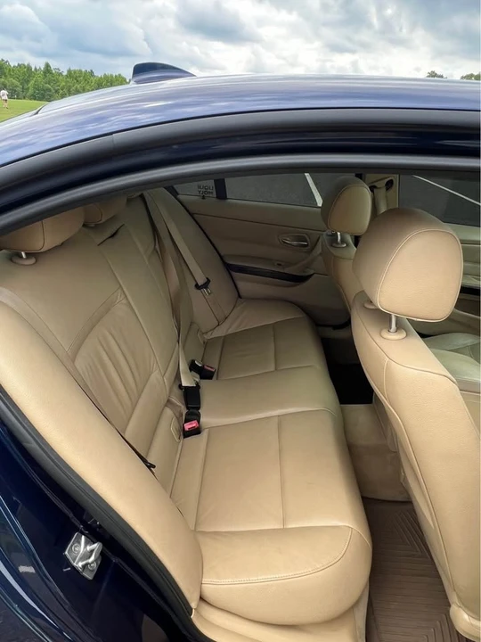 2011 BMW E90 3 Series Sedan - Image 12 of 18