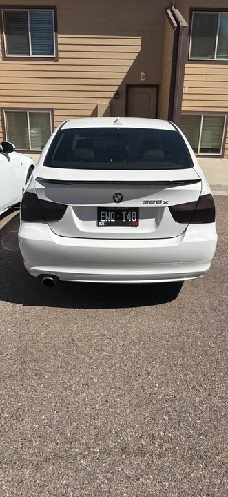 2011 BMW E90 3 Series Sedan - Image 4 of 10