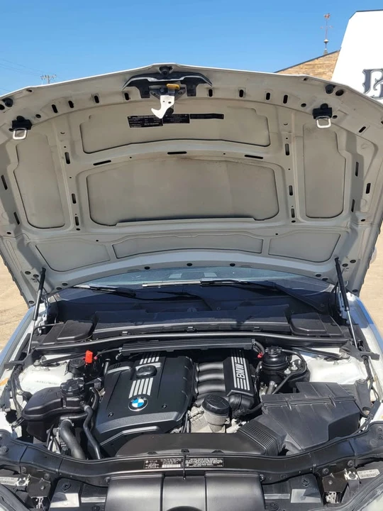 2011 BMW E90 3 Series Sedan - Image 12 of 13