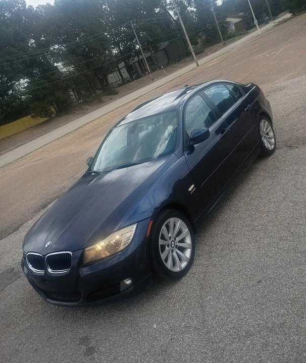 2011 BMW E90 3 Series Sedan - Image 3 of 8