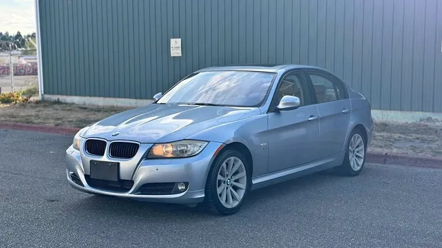 2011 BMW 3 Series 328i xDrive Sedan