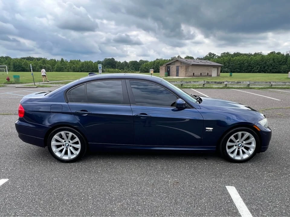 2011 BMW E90 3 Series Sedan - Image 5 of 18