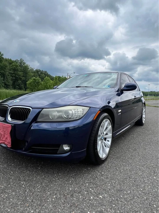 2011 BMW E90 3 Series Sedan - Image 2 of 18