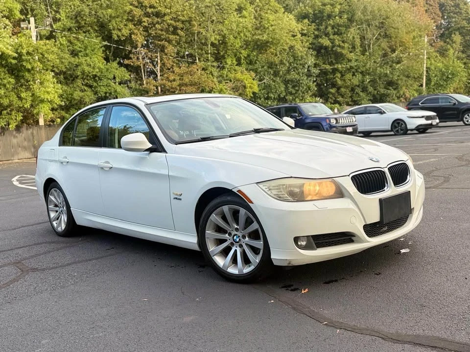 2011 BMW E90 3 Series Sedan - Image 2 of 6
