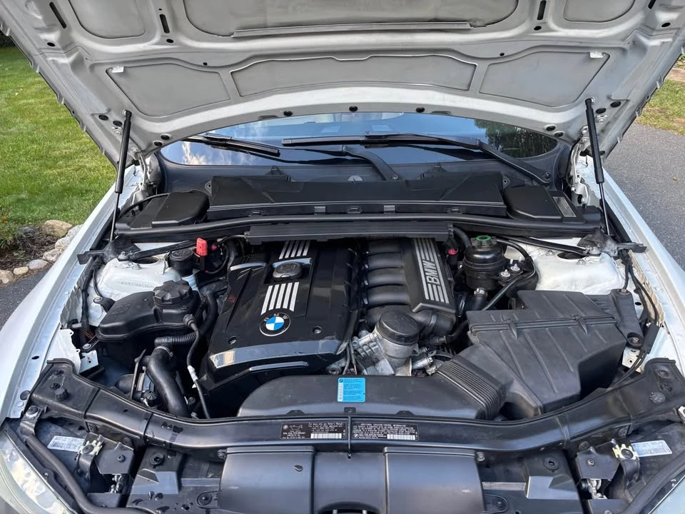 2011 BMW E90 3 Series Sedan - Image 8 of 8