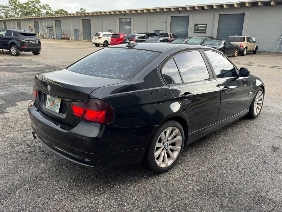 2011 BMW E90 3 Series Sedan - Image 4 of 8