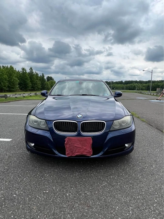 2011 BMW E90 3 Series Sedan - Image 3 of 18