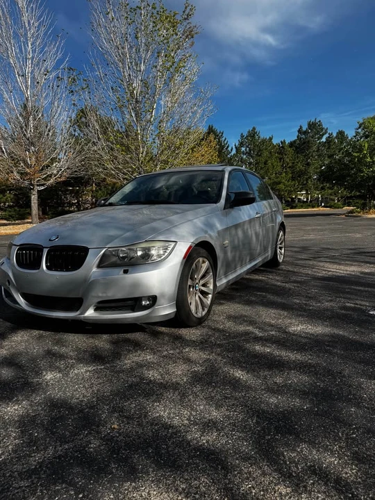 2011 BMW E90 3 Series Sedan - Image 2 of 12
