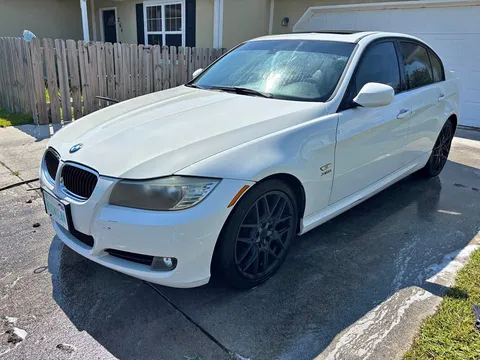 2011 BMW 3 Series 328i xDrive Sedan 4D
