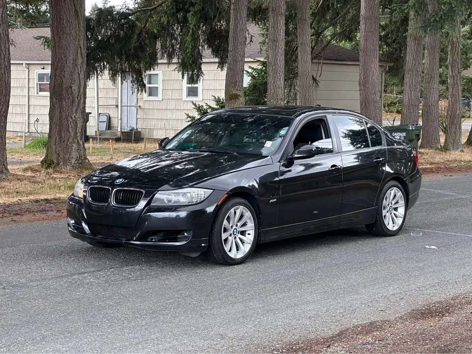 2011 BMW E90 3 Series Sedan - Image 3 of 13