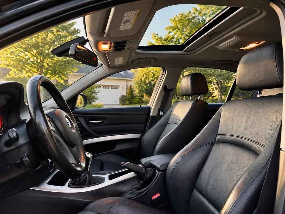 2011 BMW E90 3 Series Sedan - Image 11 of 20