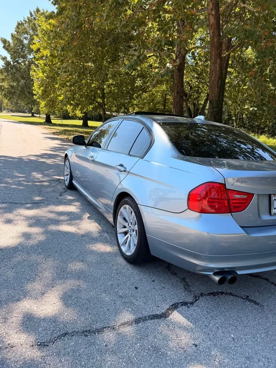 2011 BMW E90 3 Series Sedan - Image 5 of 14