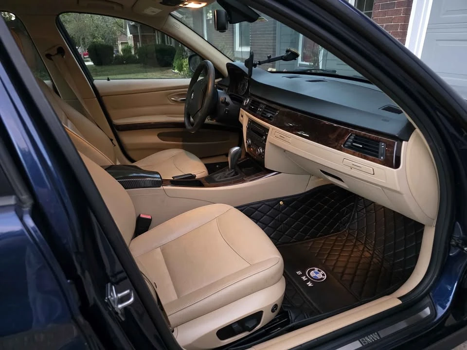 2011 BMW E90 3 Series Sedan - Image 2 of 11