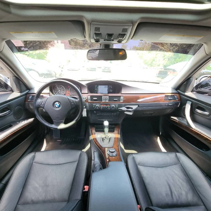 2011 BMW E90 3 Series Sedan - Image 13 of 16