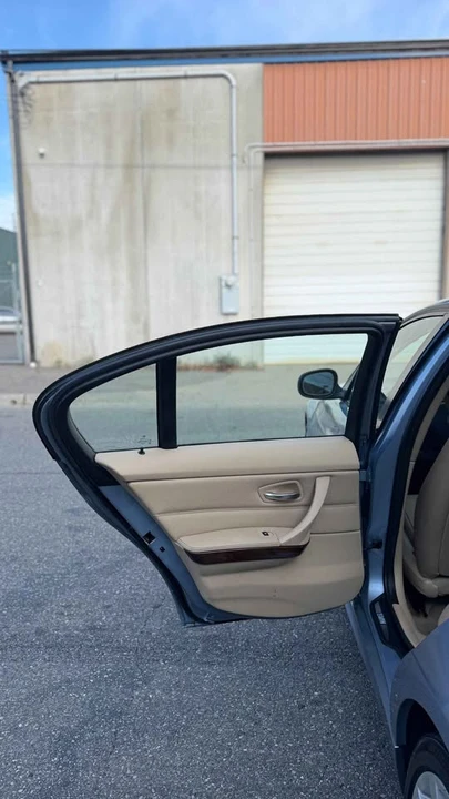 2011 BMW E90 3 Series Sedan - Image 10 of 15