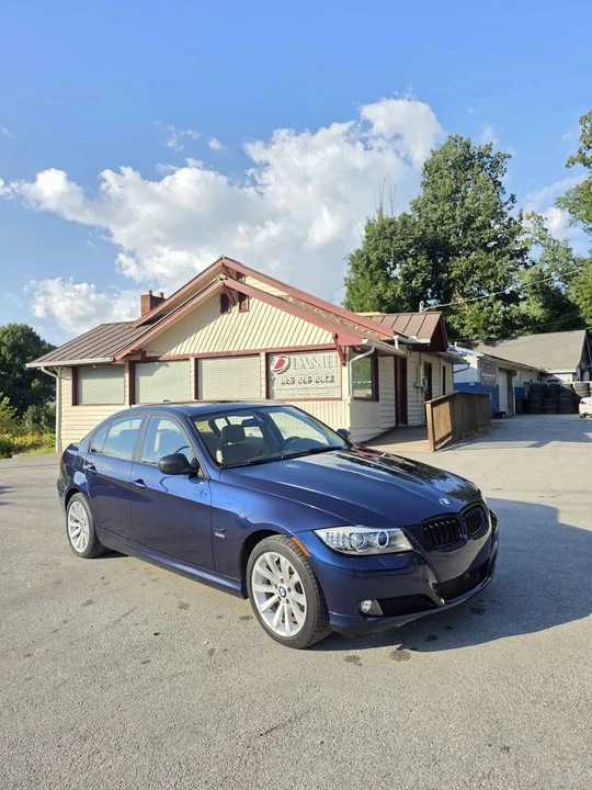 2011 BMW E90 3 Series Sedan - Image 5 of 15