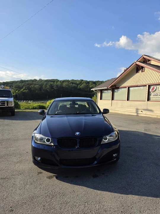2011 BMW E90 3 Series Sedan - Image 6 of 15