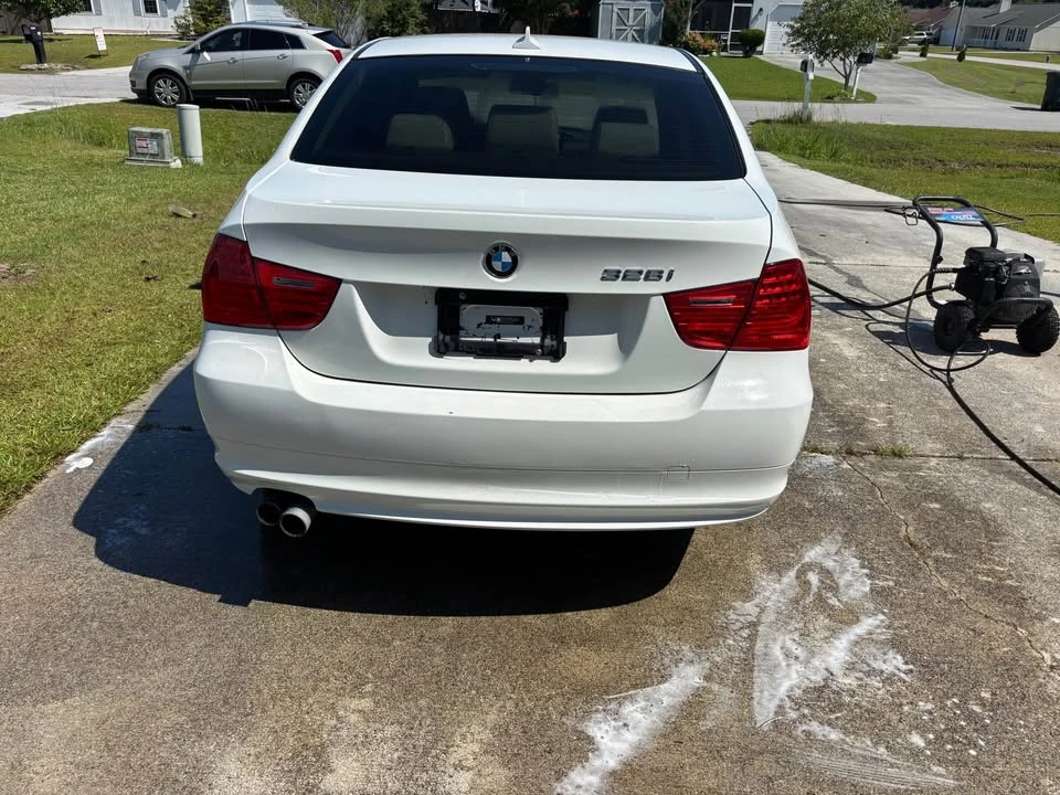 2011 BMW E90 3 Series Sedan - Image 14 of 15