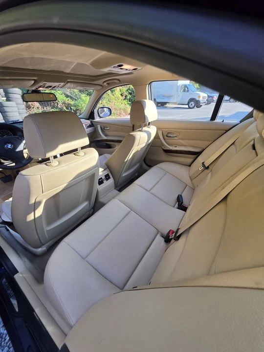 2011 BMW E90 3 Series Sedan - Image 14 of 15