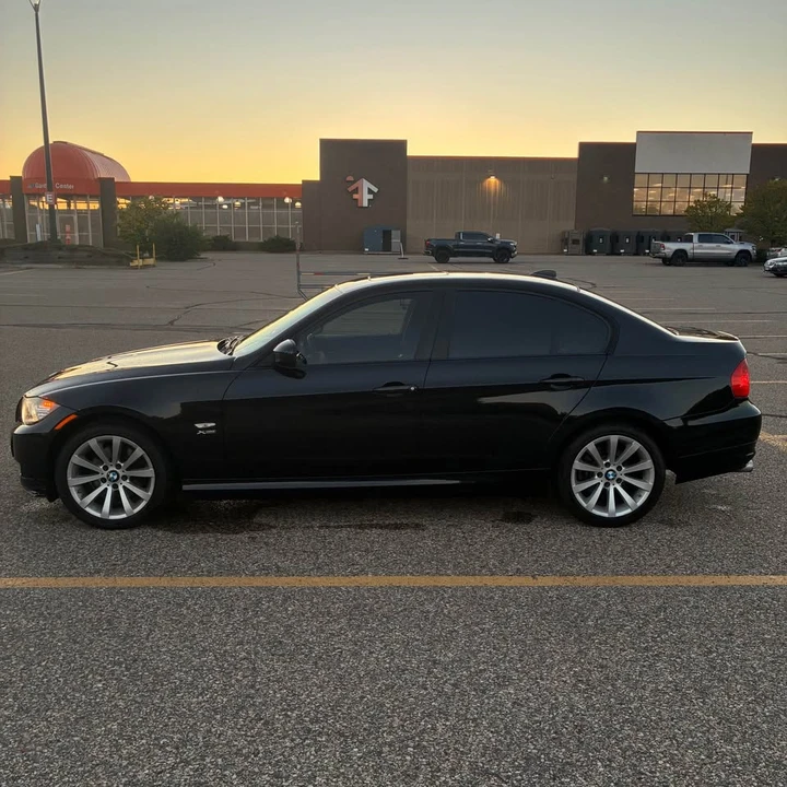 2011 BMW E90 3 Series Sedan - Image 3 of 14