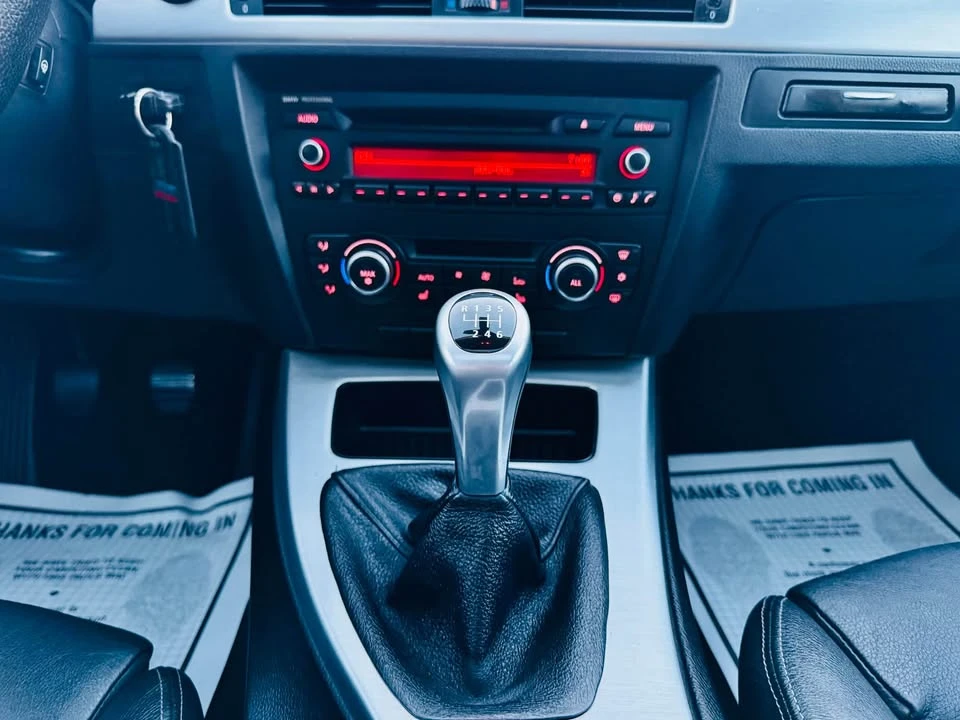 2011 BMW E90 3 Series Sedan - Image 16 of 20