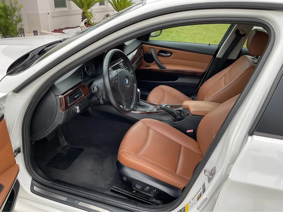 2011 BMW E90 3 Series Sedan - Image 10 of 20
