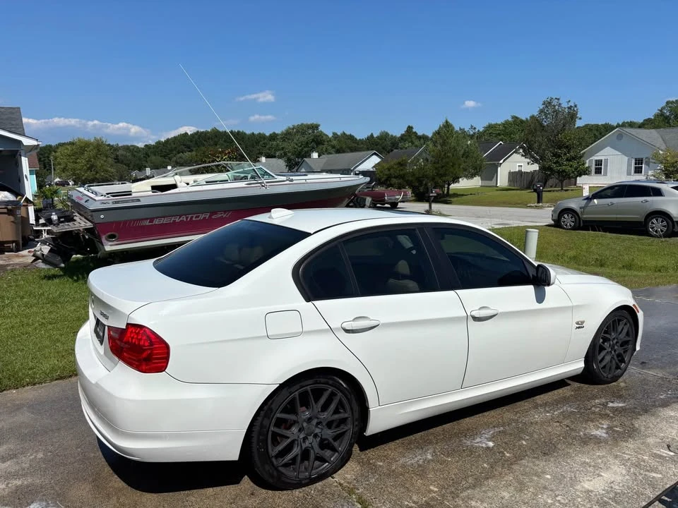 2011 BMW E90 3 Series Sedan - Image 12 of 15